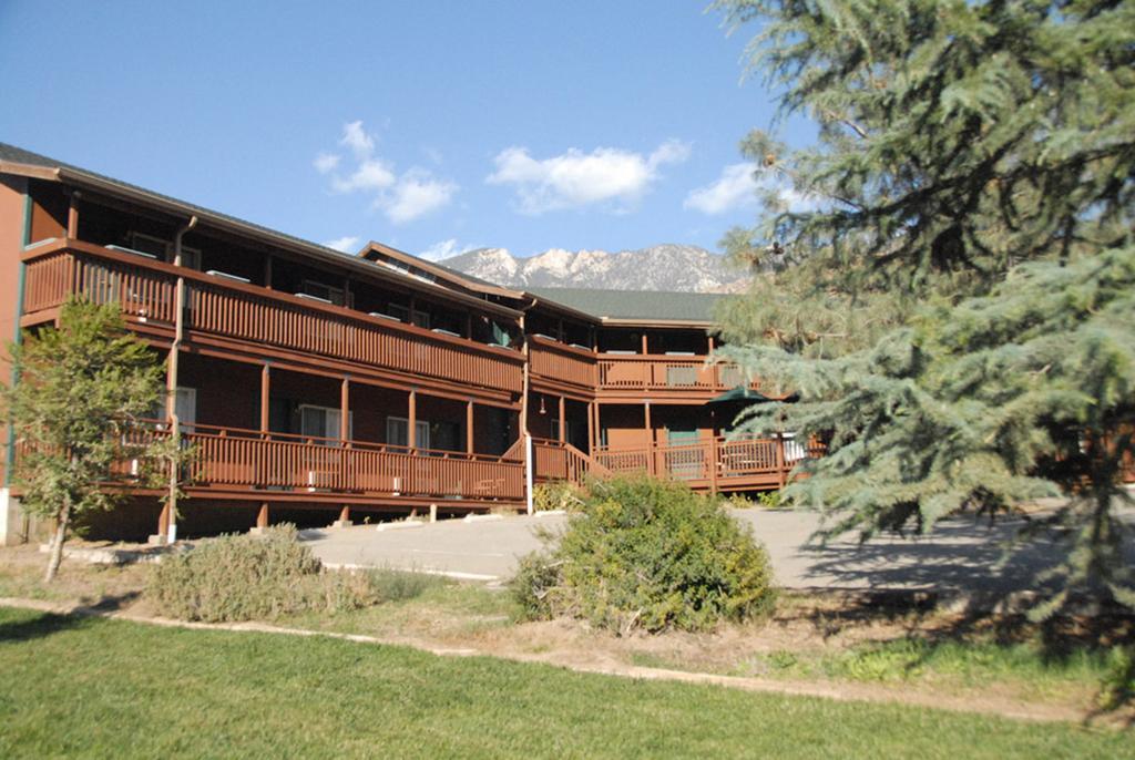 Corral Creek Lodge 克恩维尔 外观 照片
